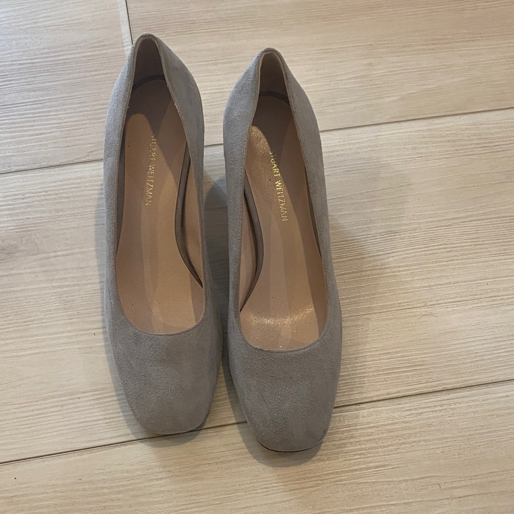 Stuart Weitzman Gray Suede Heels